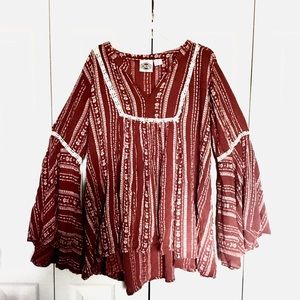 Rouge and white  blouse  made with 100% rayon